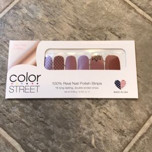 Color Street Style Disctrict